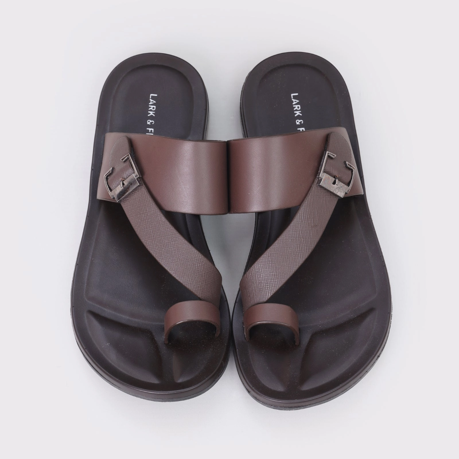 Built For Real Style Forward Men'S Toe Ring Chappal