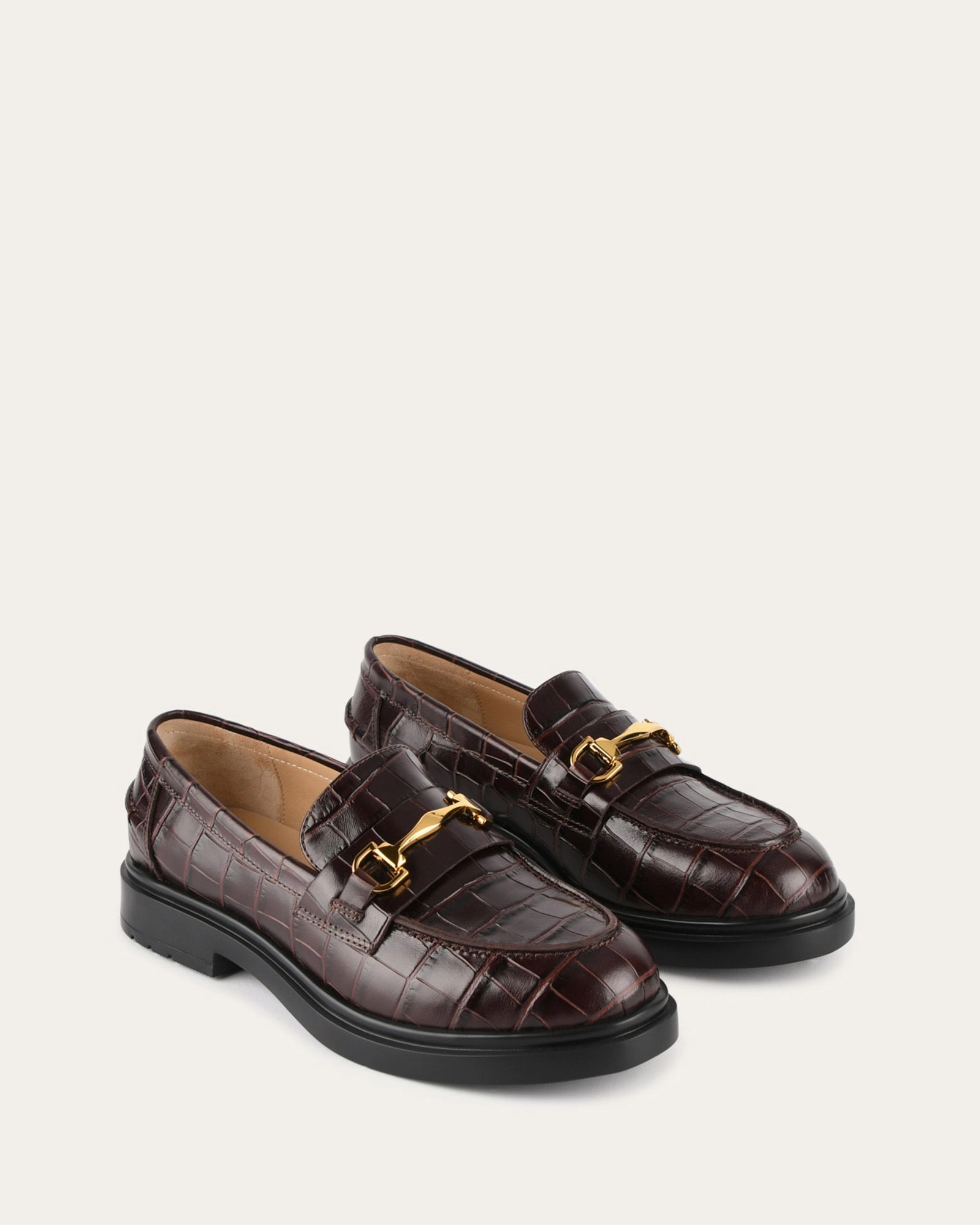 Julio Loafers Chocolate Croc Essence Of Movement
