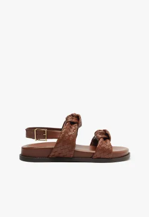 Kareena Knot Sporty Sandal Form-Led Distinctly Modern