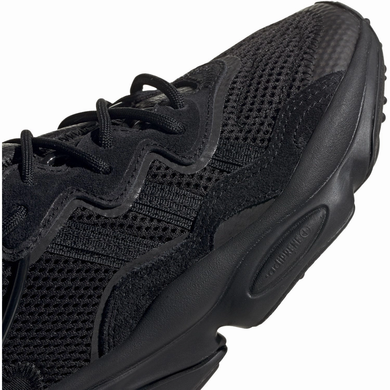 Lifestyle Rhythm Adidas Originals Core Black/Core Black/Trace Grey Met Ozweego J Sneakers
