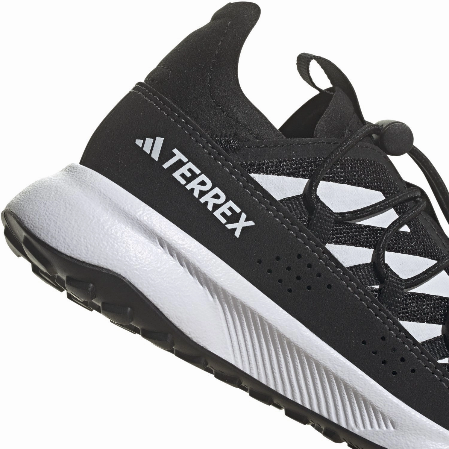 Daily Build Adidas Originals Core Black/Ftwr White/Grey Five Terrex Voyager 21 H.Rdy K Sneakers