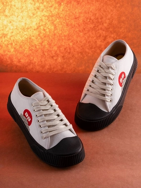 Bacca Bucci Kawaii Kicks Lace-Up Sneakers Simple Uniform Fresh Silhouette