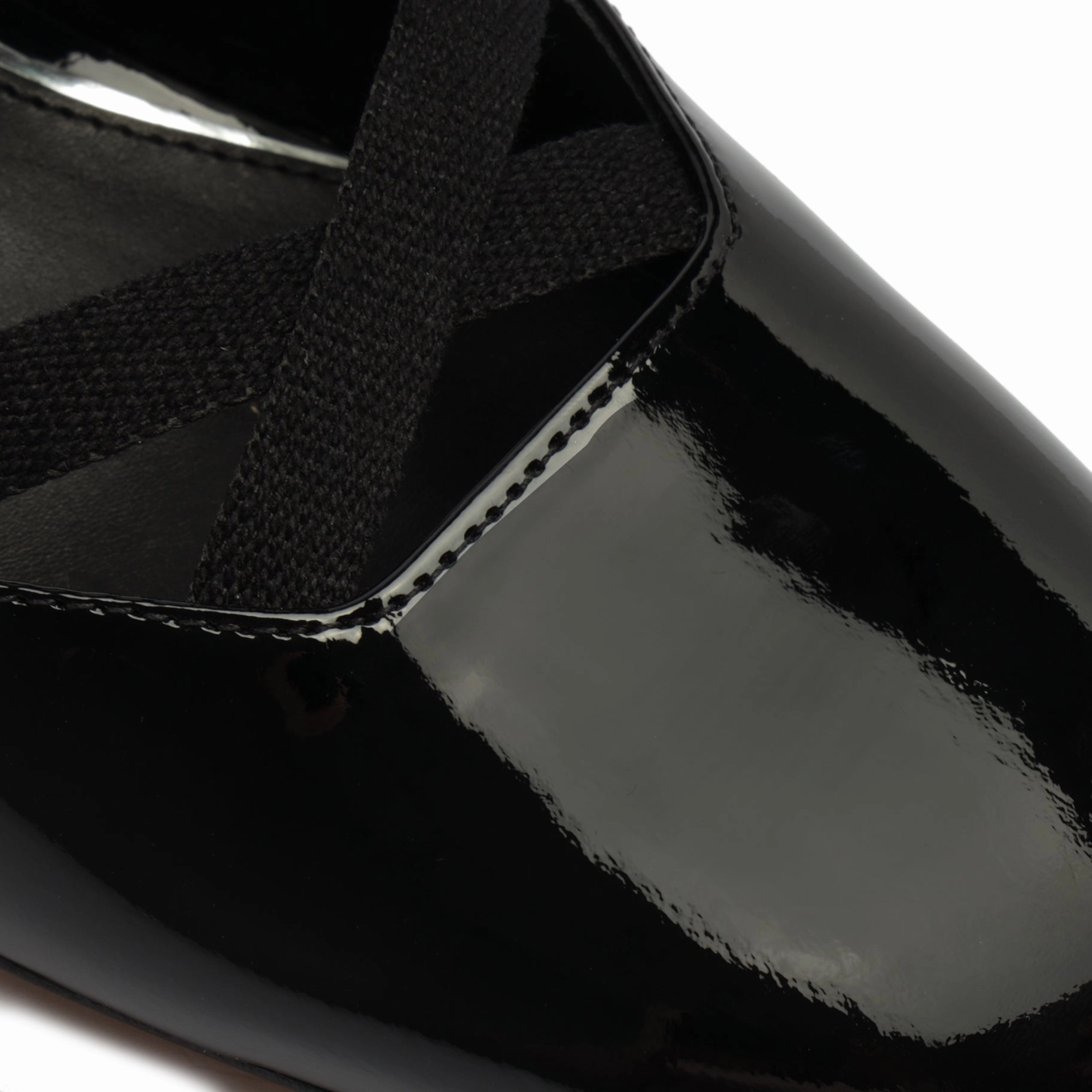Motion-Wear Daily Modern Motion Amarie Patent Leather Pump