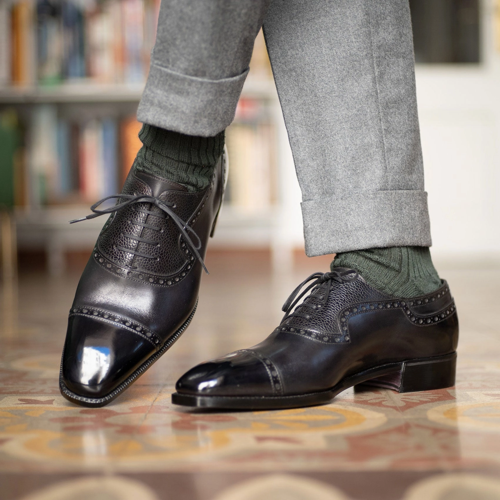 Daily Expression Core Pulse Andrs Adelaide Oxford (Handmade Beveled Waist) - Onyx Box Calf And Vegano Inca Leather