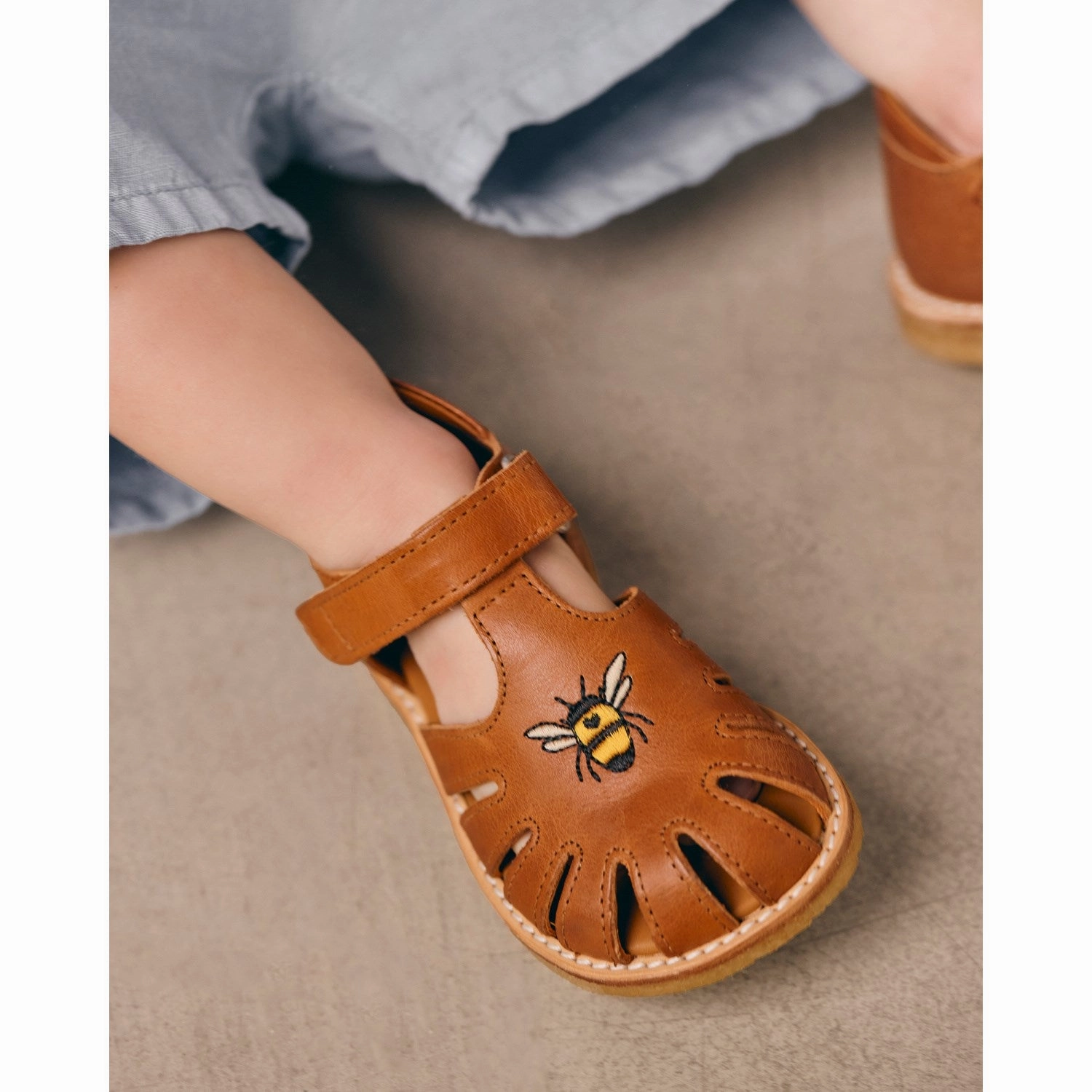 Motion-Wear Daily Angulus Candnac Beginner Sandal Med Bi Broderi