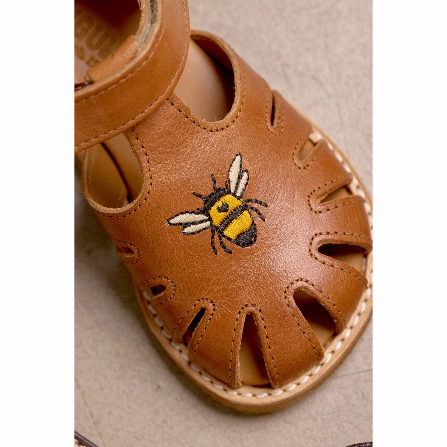 Versatility Gear Angulus Candnac Beginner Sandal Med Bi Broderi