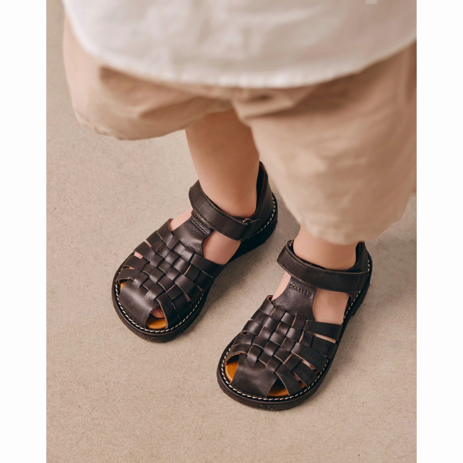 Angulus Dark Brown Braided Leathersandal Movement Layers
