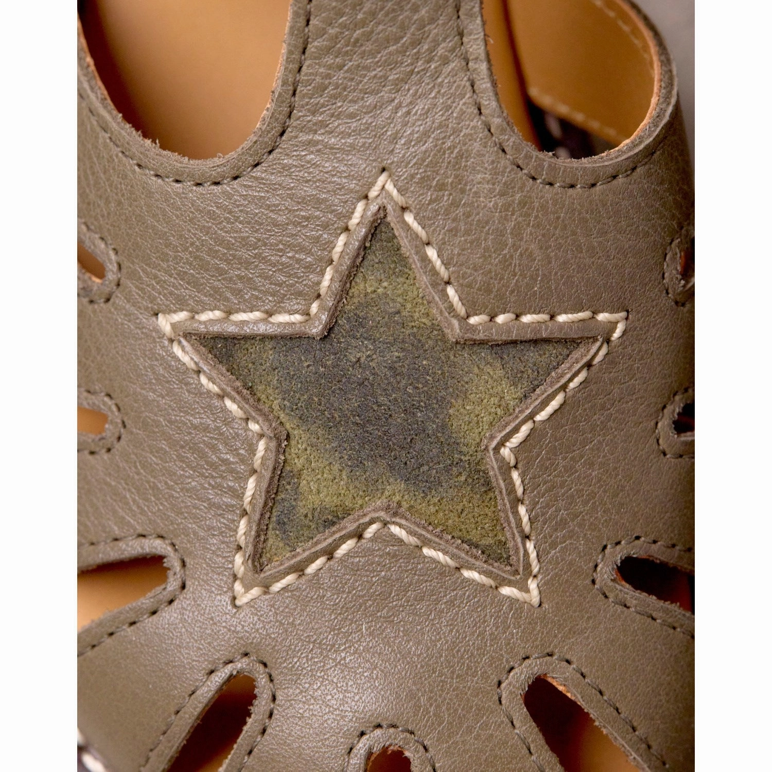 Angulus Forrest/Marshland Print Leathersandal Med Stjernedetalje Modular Motionwear