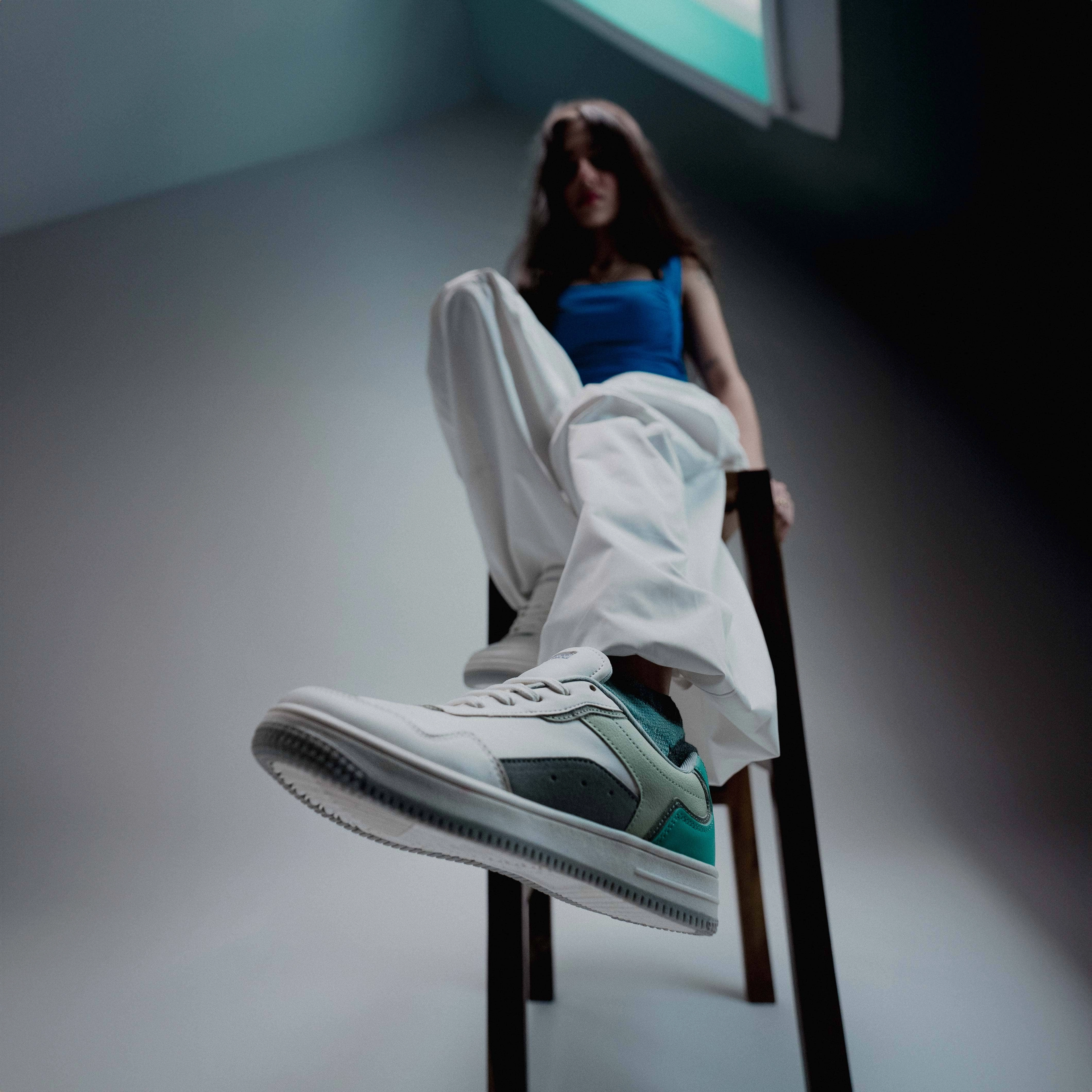 Feel The Flow Bacca Bucci Lucy Low-Top Flat Sole Sneakers For Women