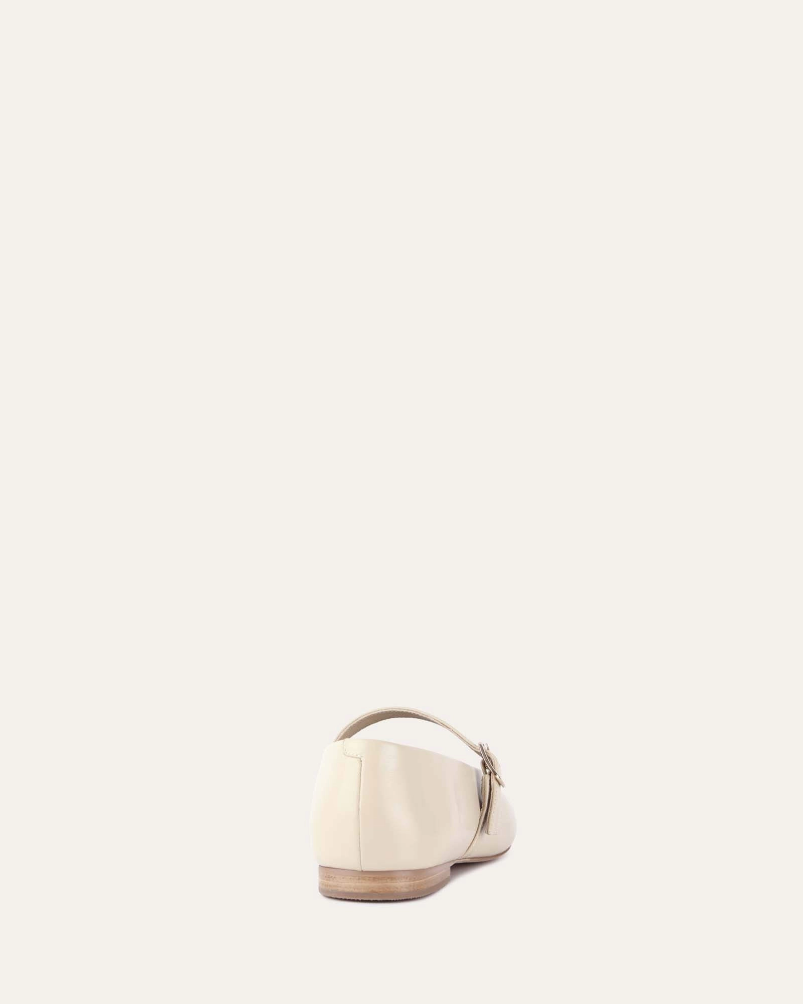 April Casual Flats Sand Leather Authentic Motion