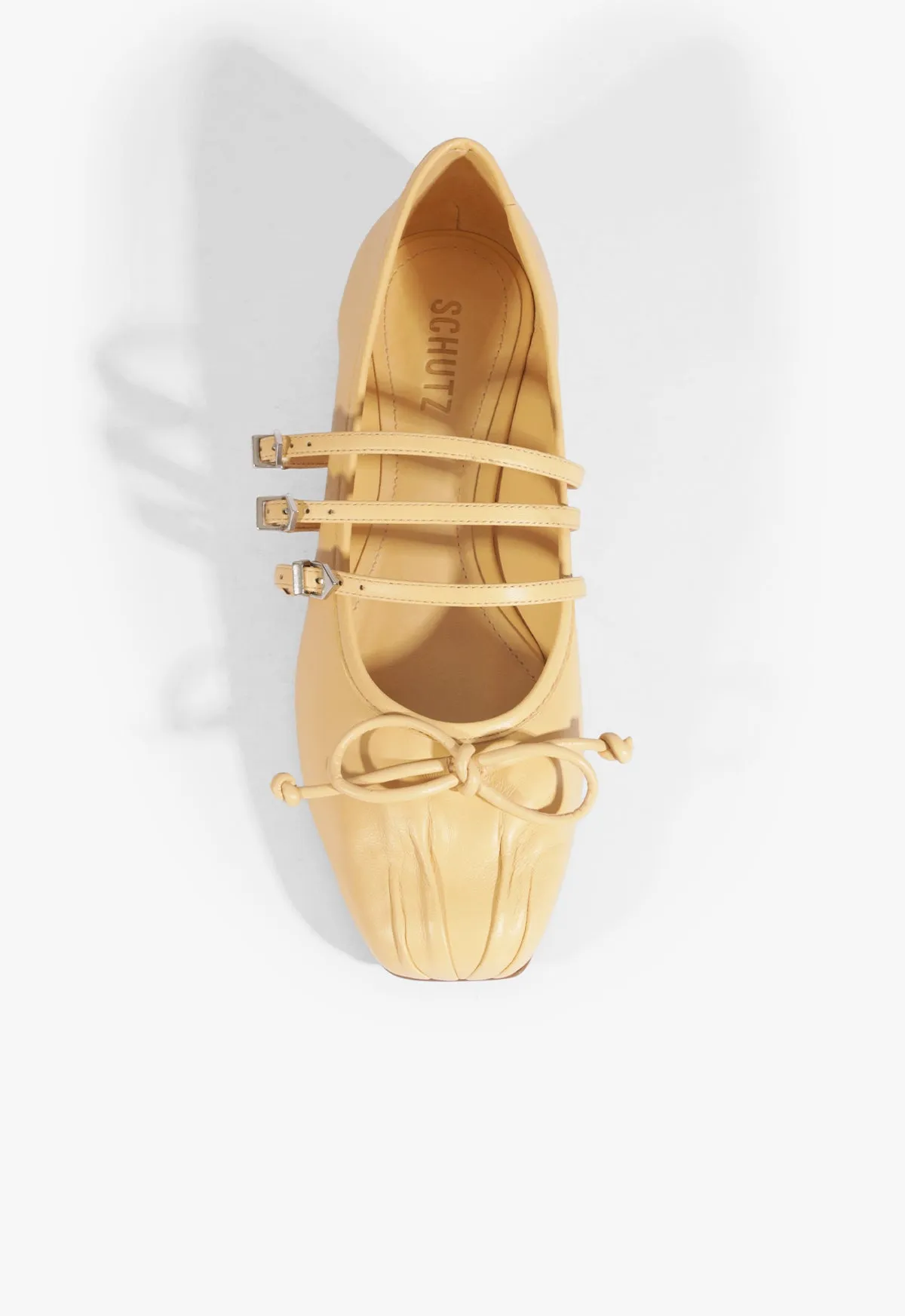 Lifestyle Engineered Free To Move Arissa Beige Leather Ballet Flat