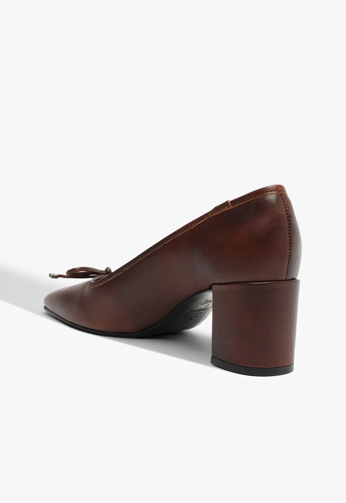 Arissa Block Leather Pump Engineered Comfort Elevated Gear