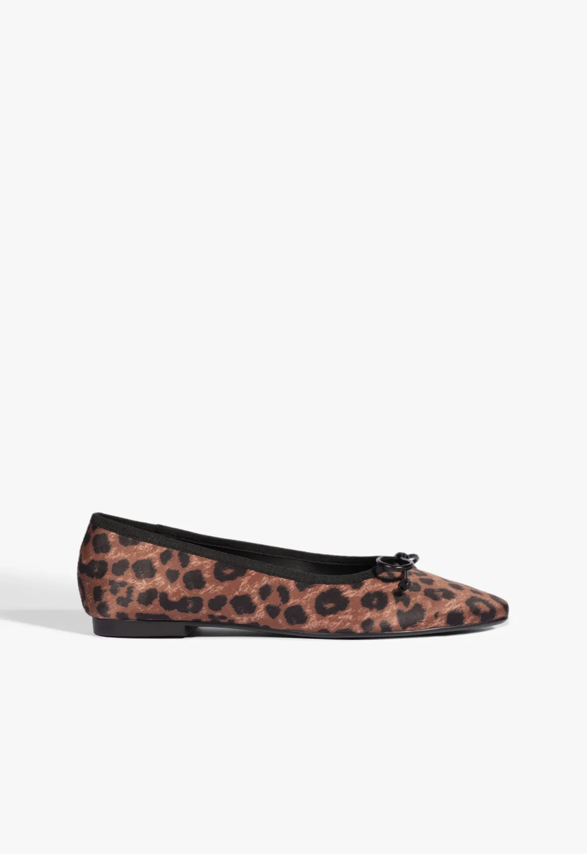 Clean-Motion System Arissa Satin Flat