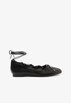 Arissa Lace Up Leather Flat Motion Simplicity Smooth Silhouettes