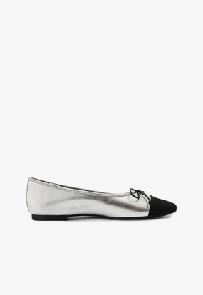 Arissa Metallic Leather Flat Designed To Shift Refined Flowwear