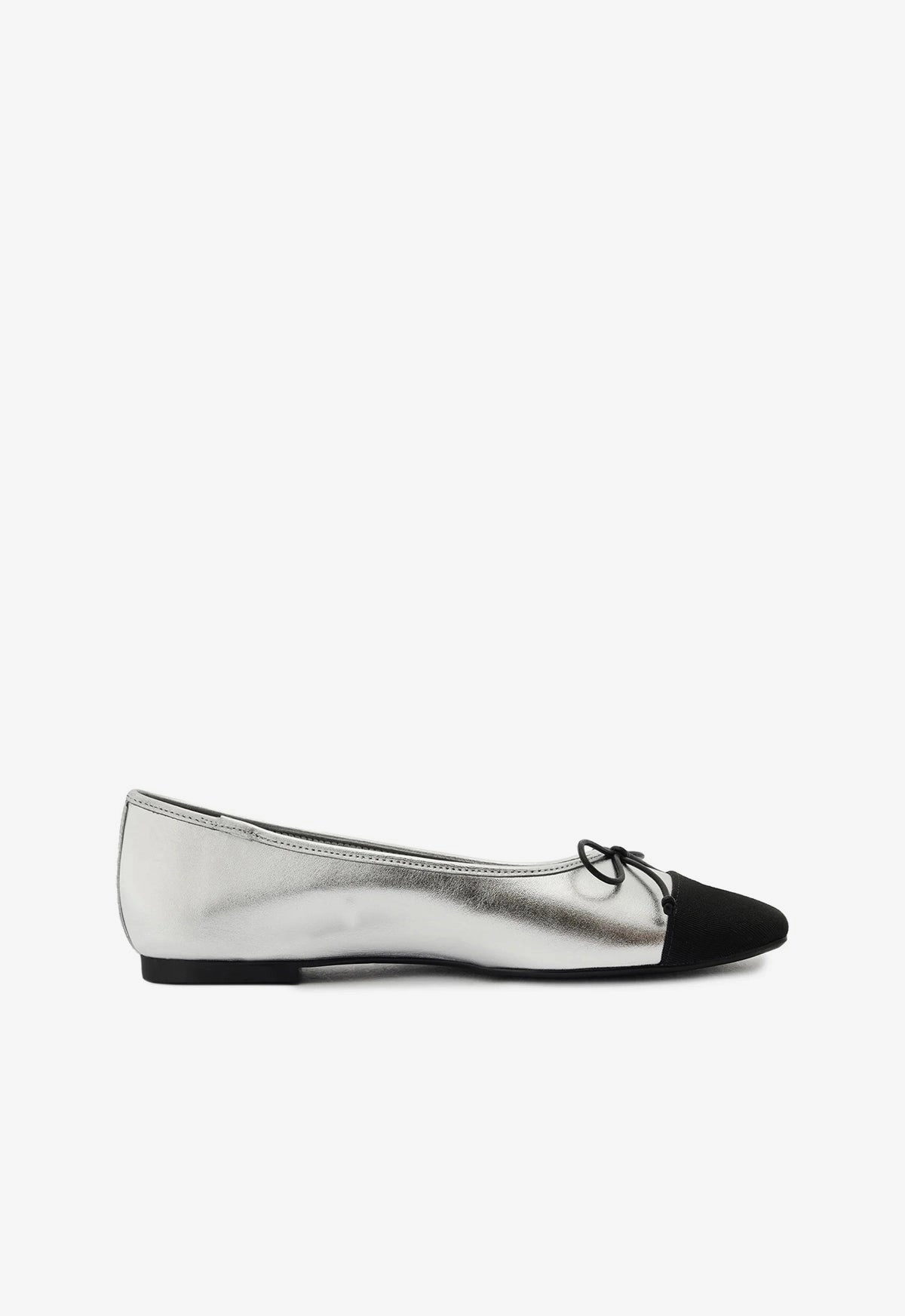 Arissa Metallic Leather Flat Designed To Shift Refined Flowwear