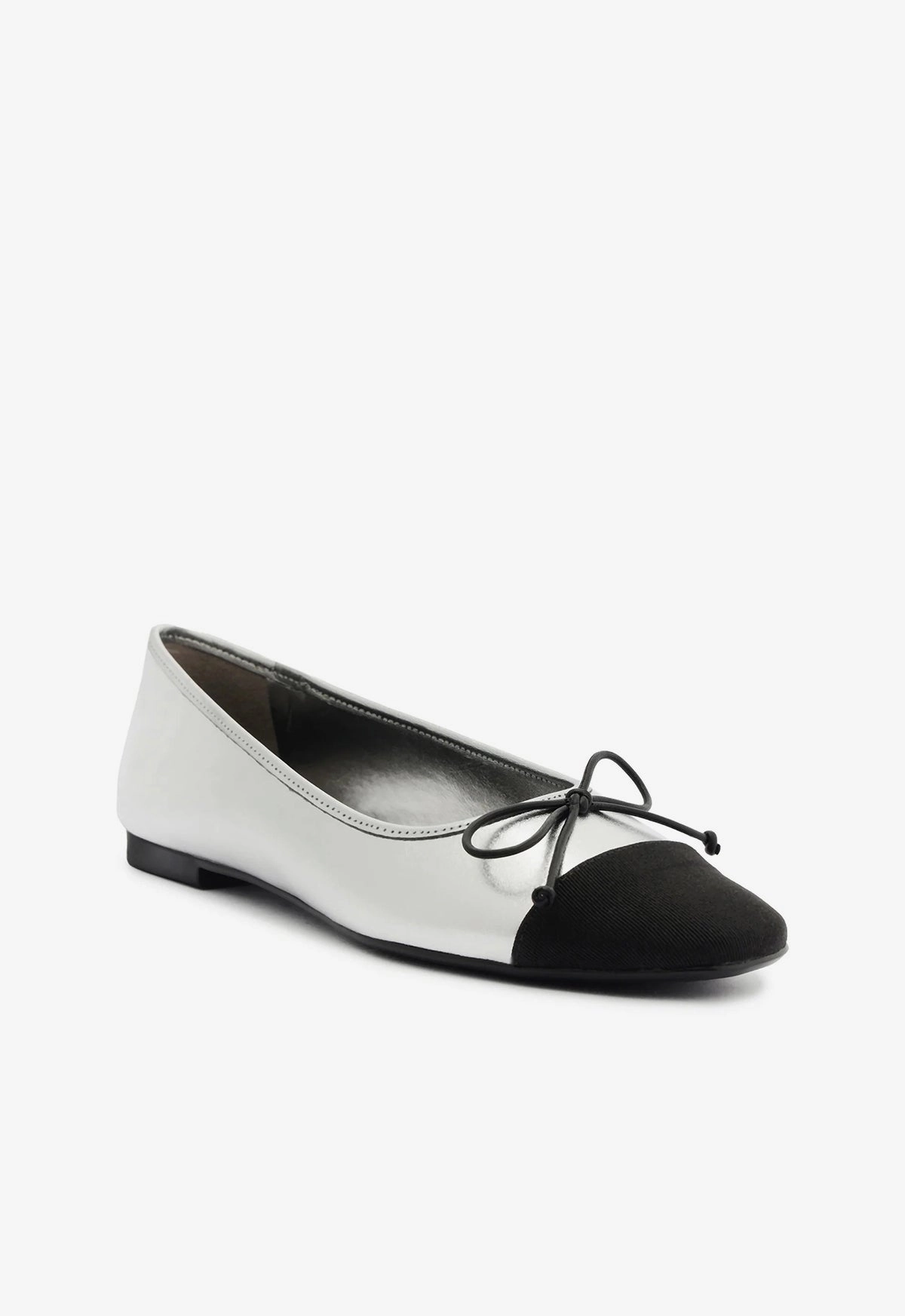 Confident Minimal Streamline Your Day Arissa Metallic Leather Flat