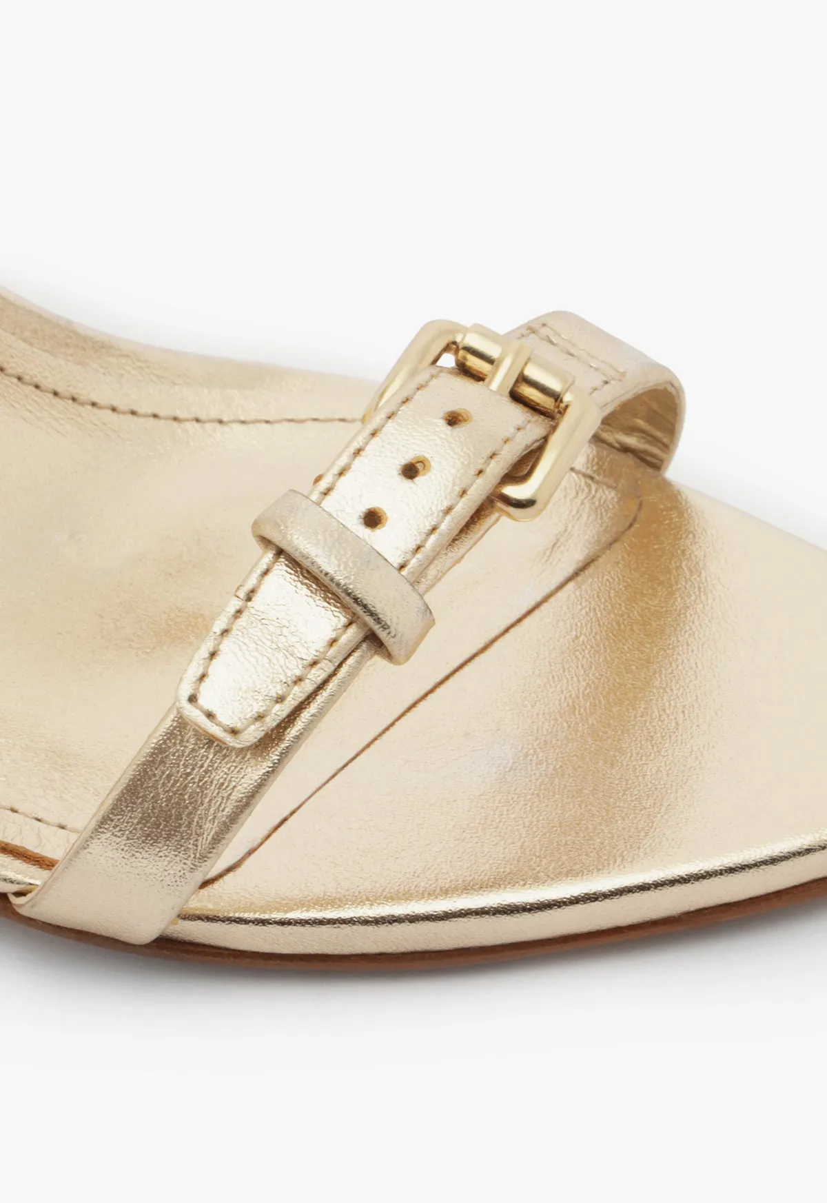 Aurora Sandal Everyday Innovation