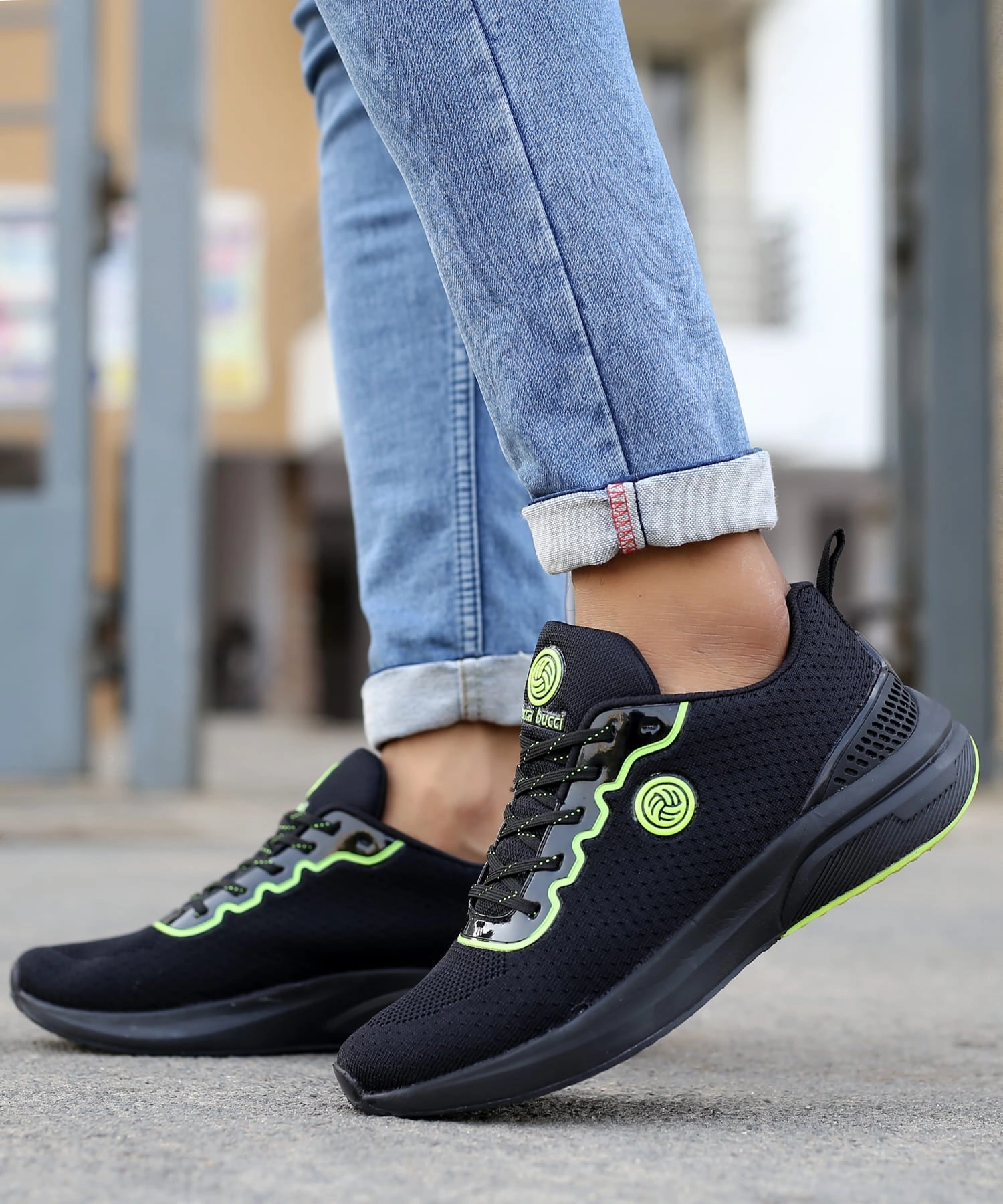 Bacca Bucci Perform Modern Casuals Streamlined Mobility
