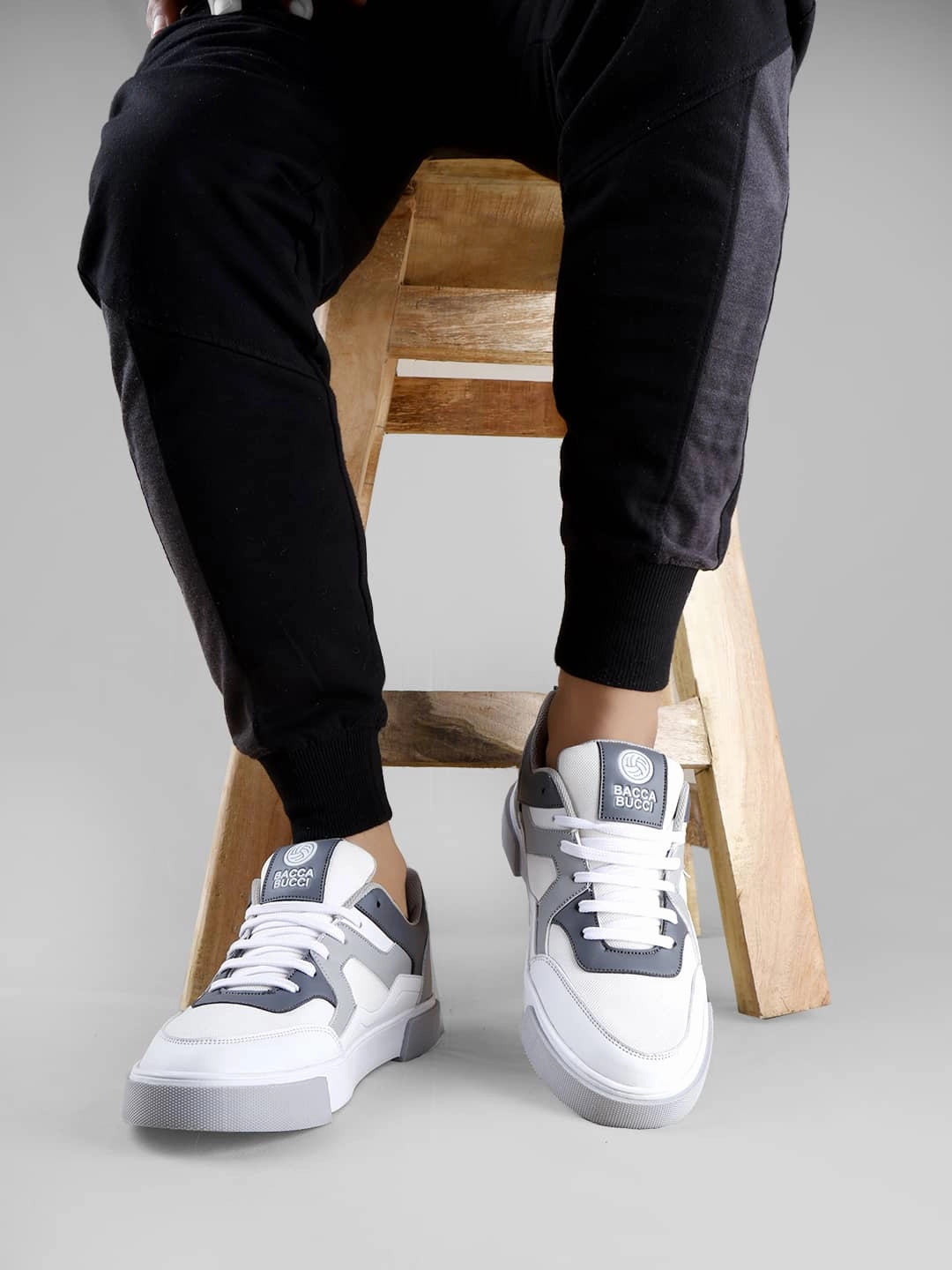Feel-Based Fashion Relaxed Innovation Bacca Bucci Shark