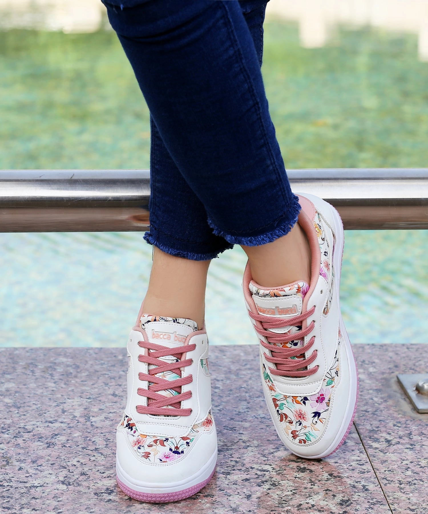 Go-Anywhere Style Bacca Bucci Vixen Low Top Flat Sole Fashion Women'S Sneakers With Digital Prints
