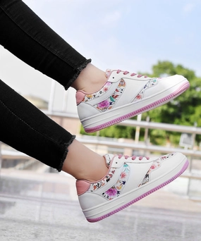 Bacca Bucci Vixen Low Top Flat Sole Fashion Women'S Sneakers With Digital Prints Versatile Build Designed To Layer