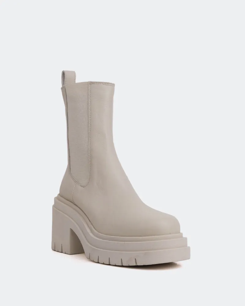 Versatile Pulse Go-Anywhere Style Bastille Off White Leather