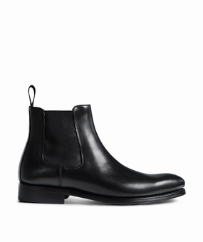 Quiet Statement Black Chelsea Boots