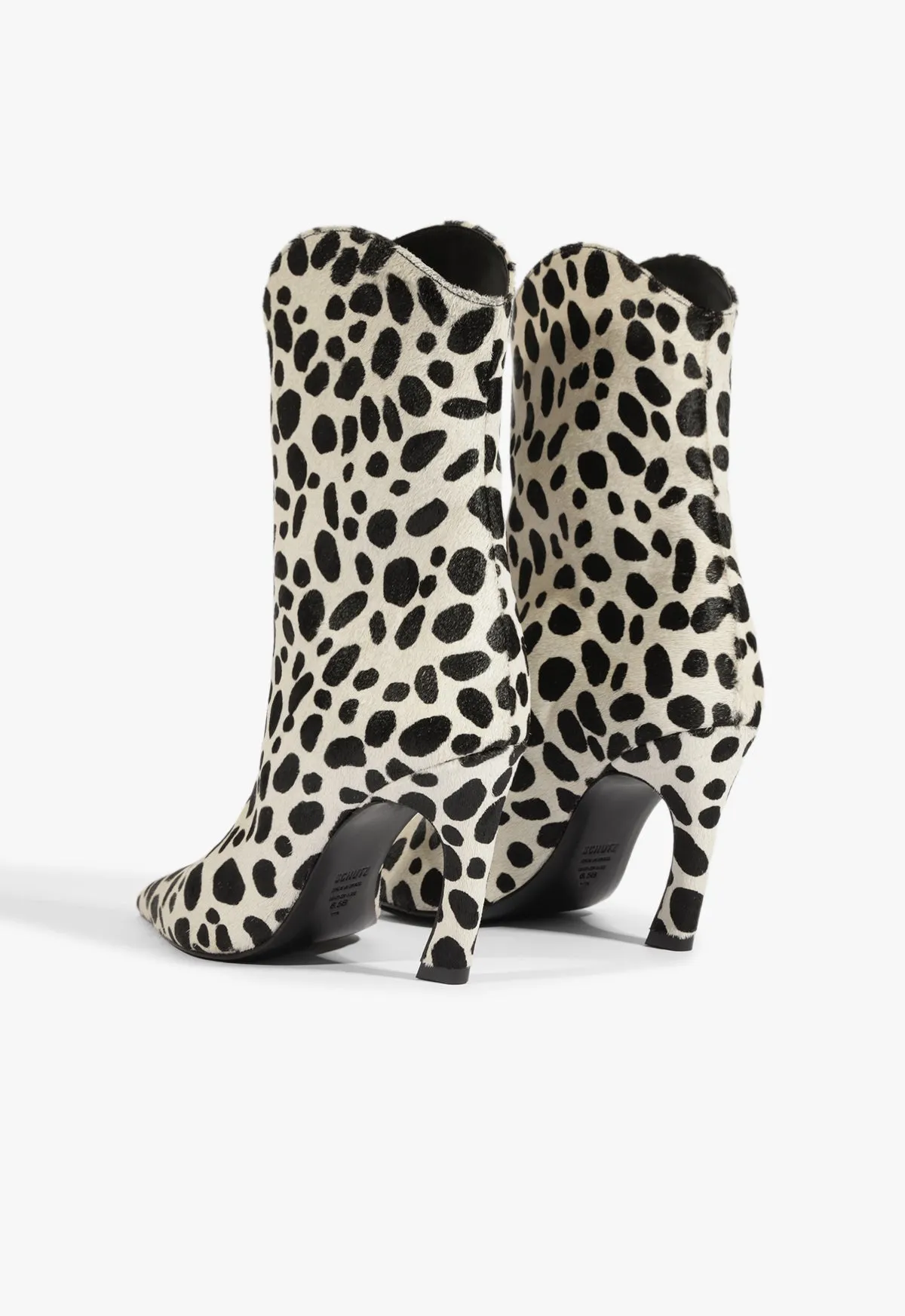 Minimal Mode Maryann Curve Calf Hair Bootie