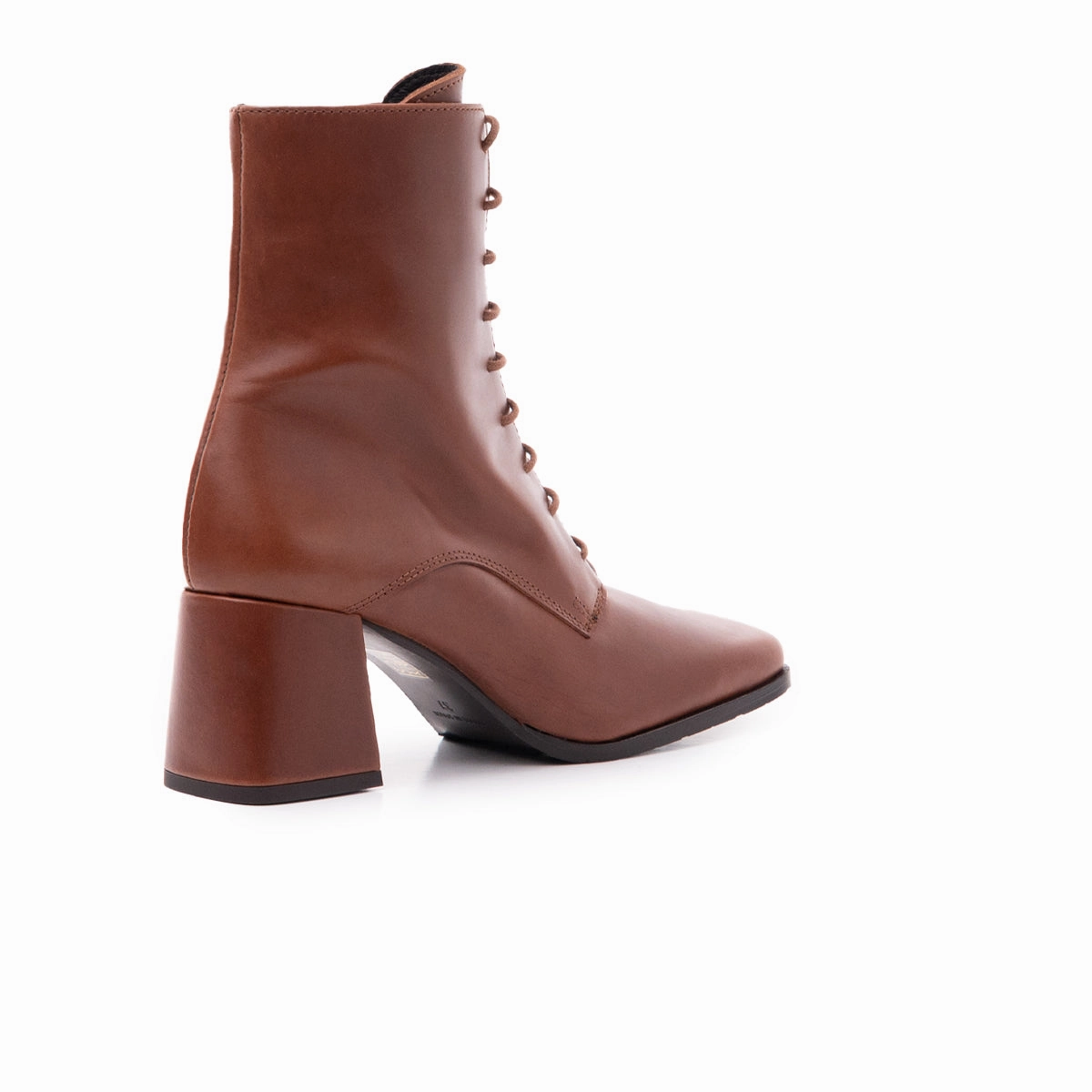 Chatham Tan Leather Designed To Shift