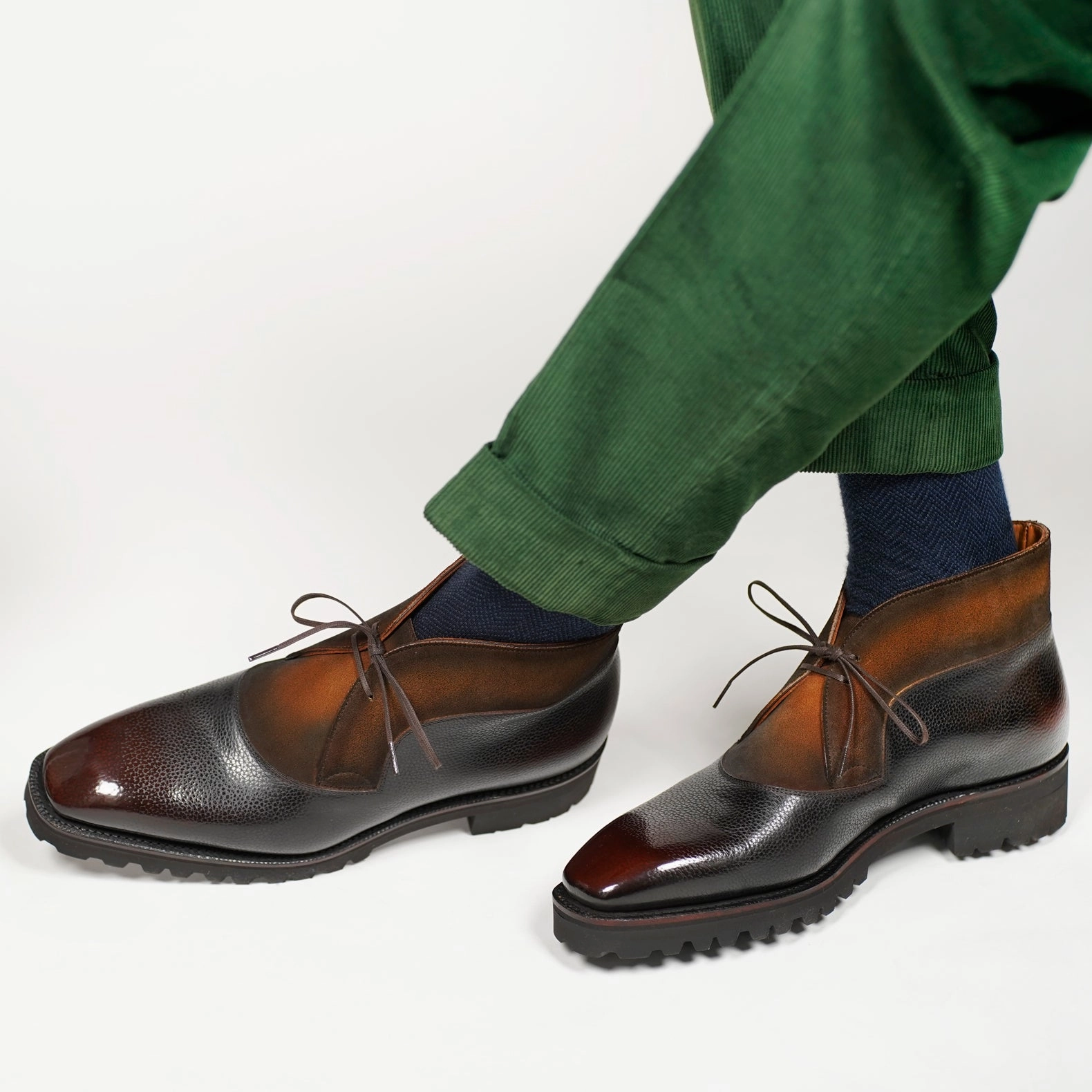 Comfort-Driven Refined To Go Boulevardier Chukka Boot - Ebony & Cognac