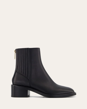 Mason Flat Ankle Boots Black Leather Functional Aesthetic Refined Tone