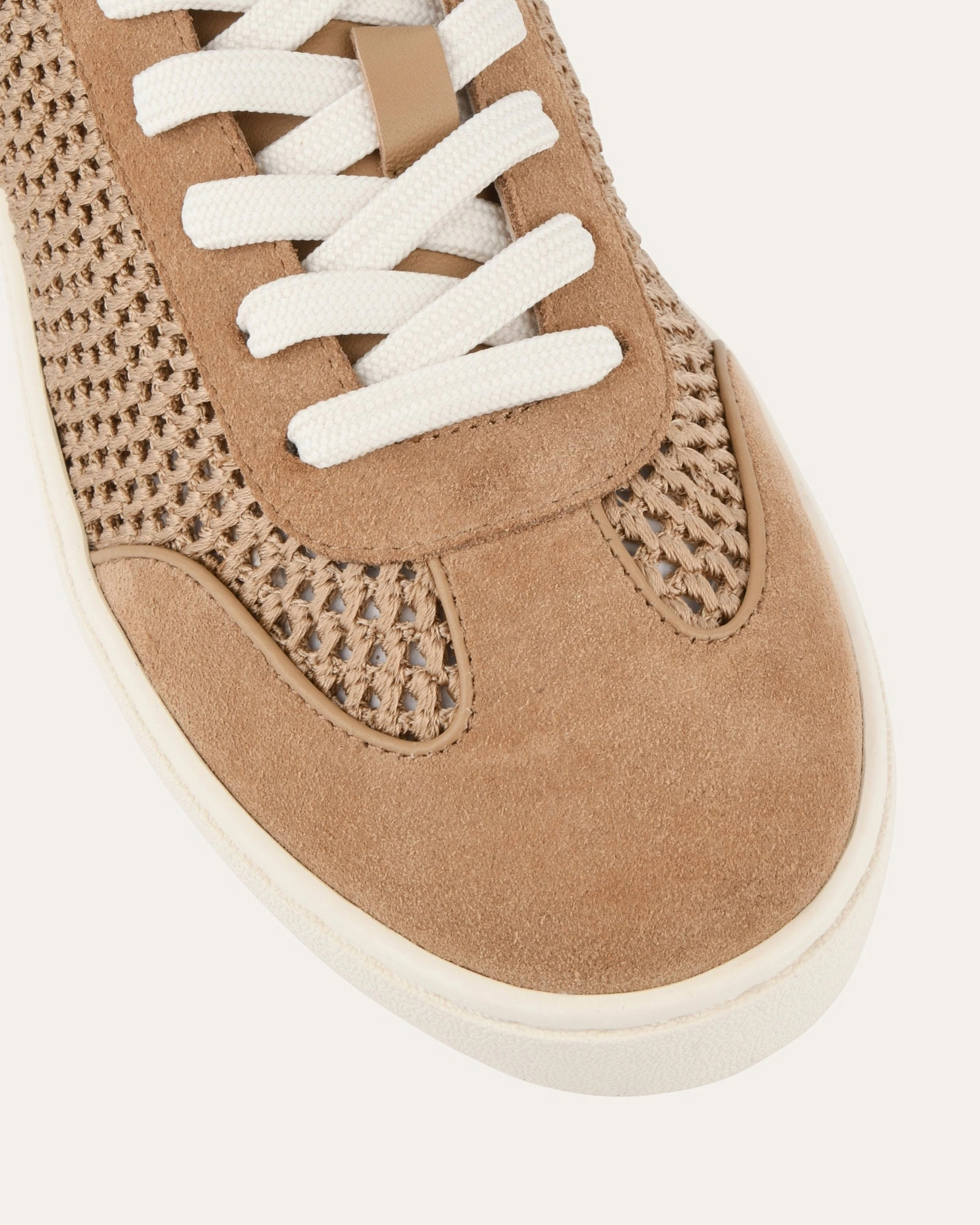 Britt Sneakers Camel Crochet Subtle Impact