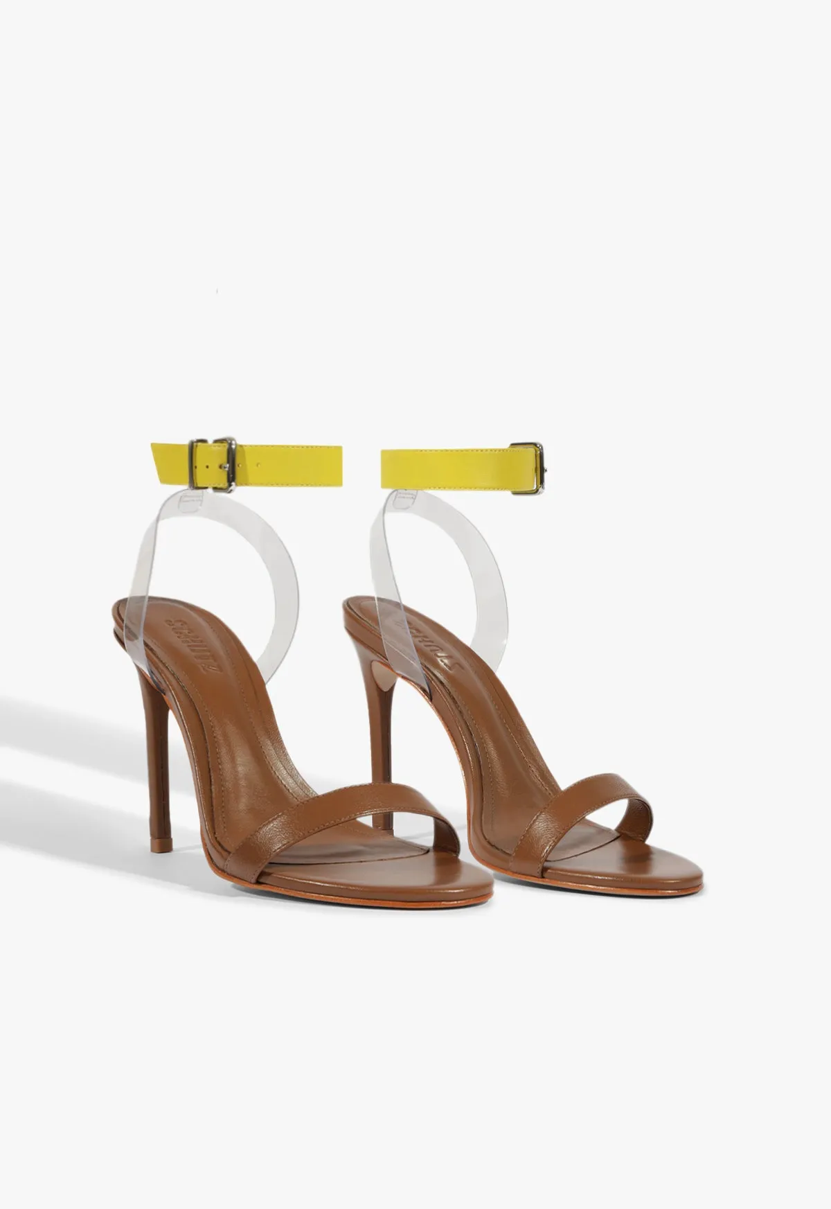 Uncomplicated Fit Fresh Expression Irina Sandal