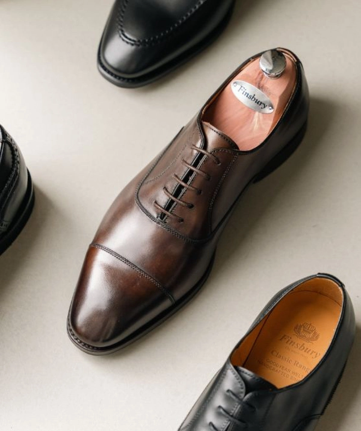 On-The-Go Style Richelieu Consul Patinated Walnut (New Shape)