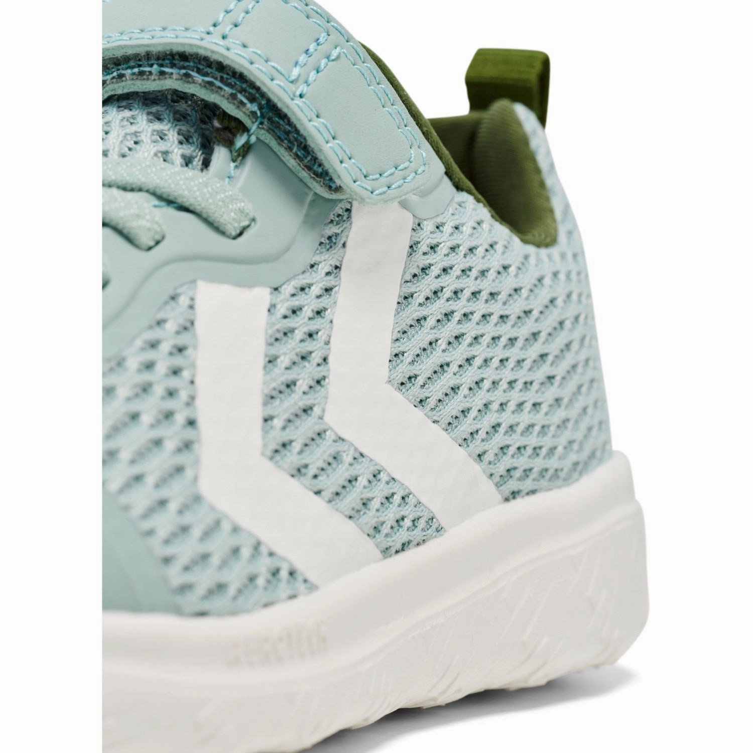 Clean-Styled Ease And Balance Hummel Olivine Actus Recycled Jr Sneakers