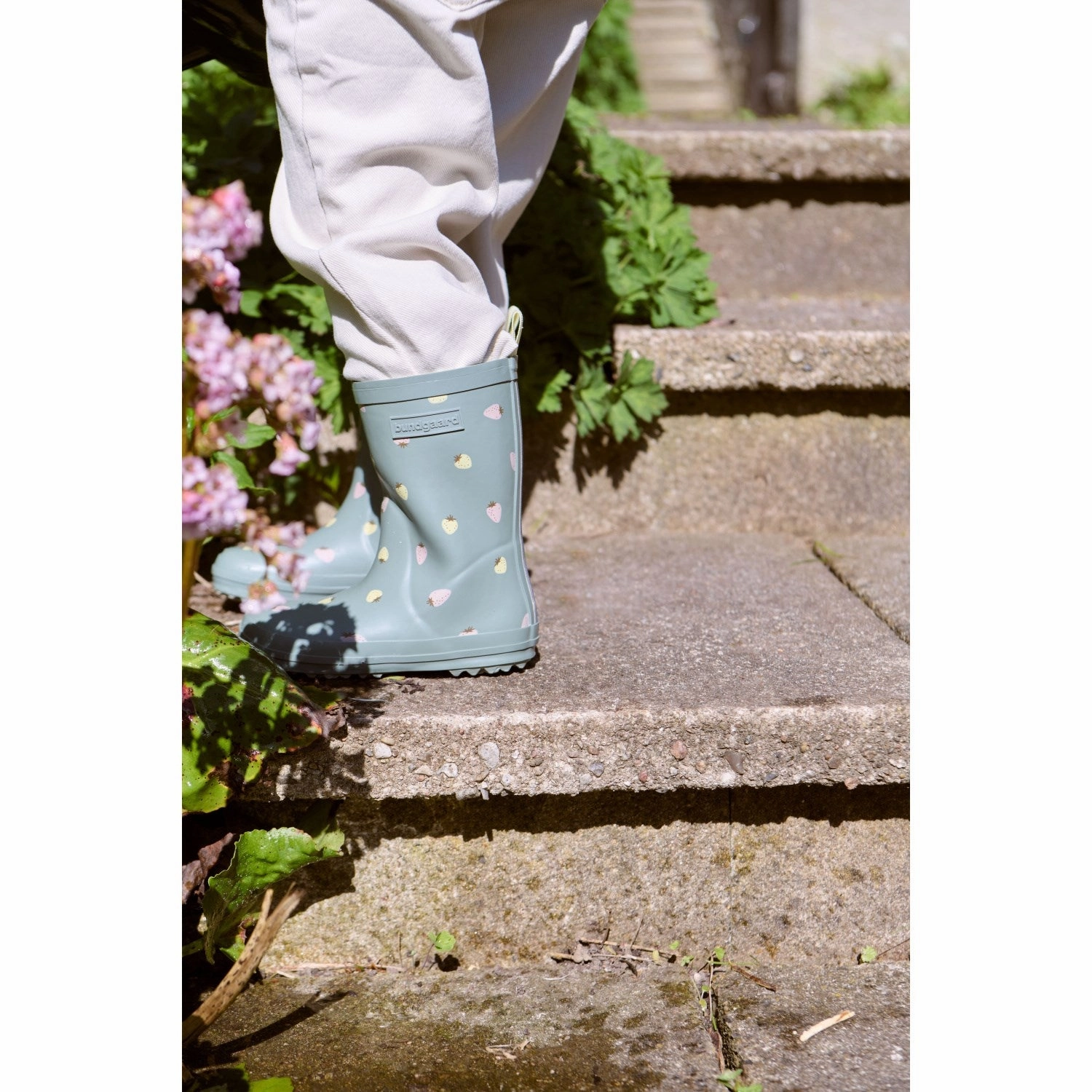 Bundgaard Strawberries Charly High Edge-Layered City-Proof