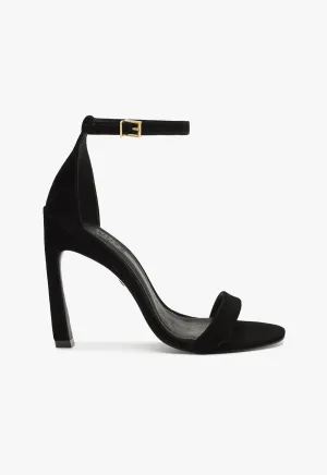 Cadey-Lee Curve Sandal Designed For Lifestyle