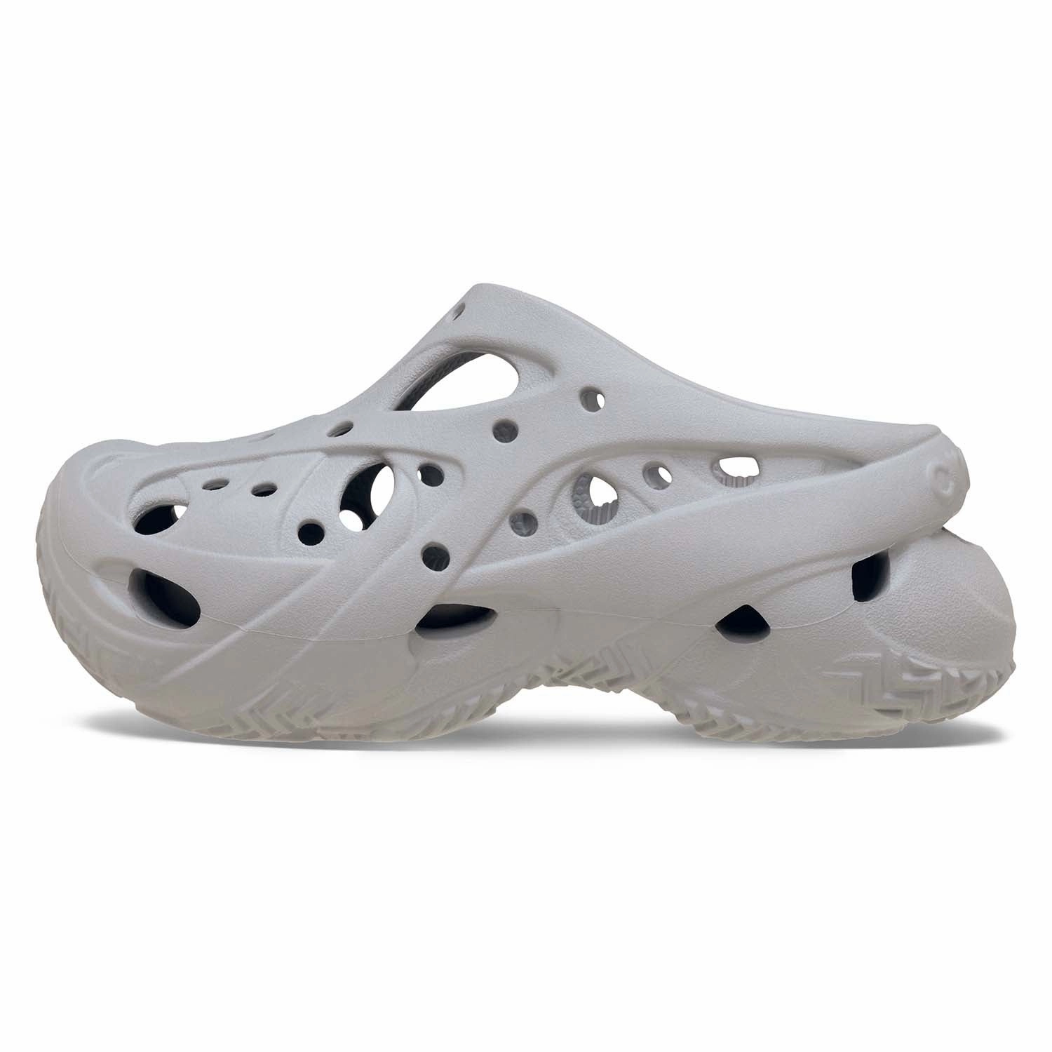 Versatile Build Caged Clog