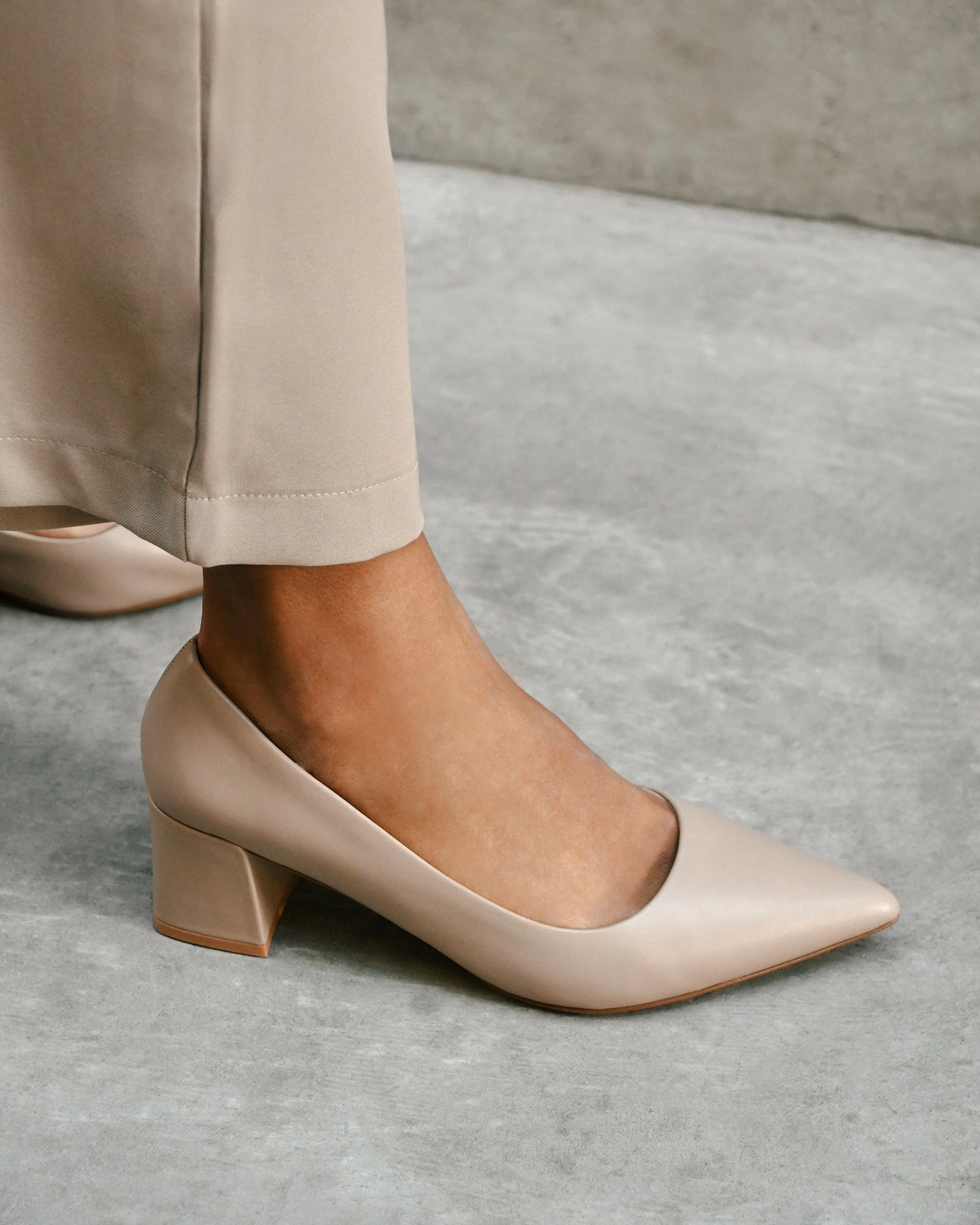 Carrington Low Heels Taupe Leather Ease In Design Urban Flowwear