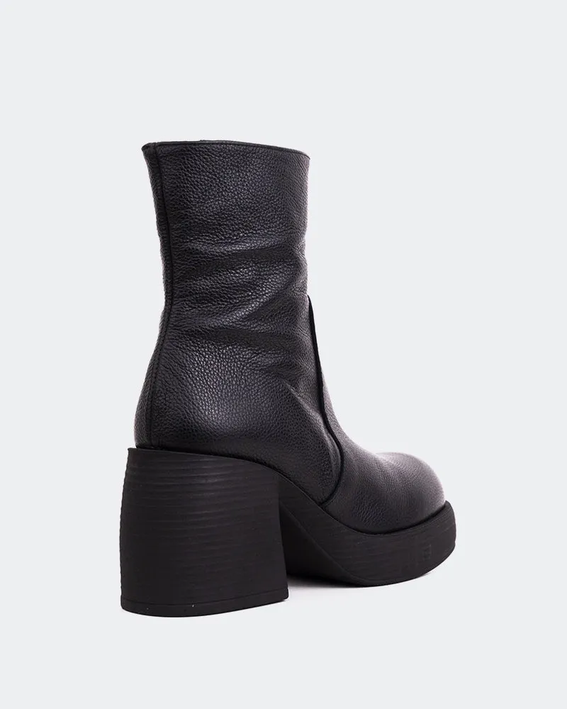 Chamonix Black Leather Cool Motion Designed To Shift