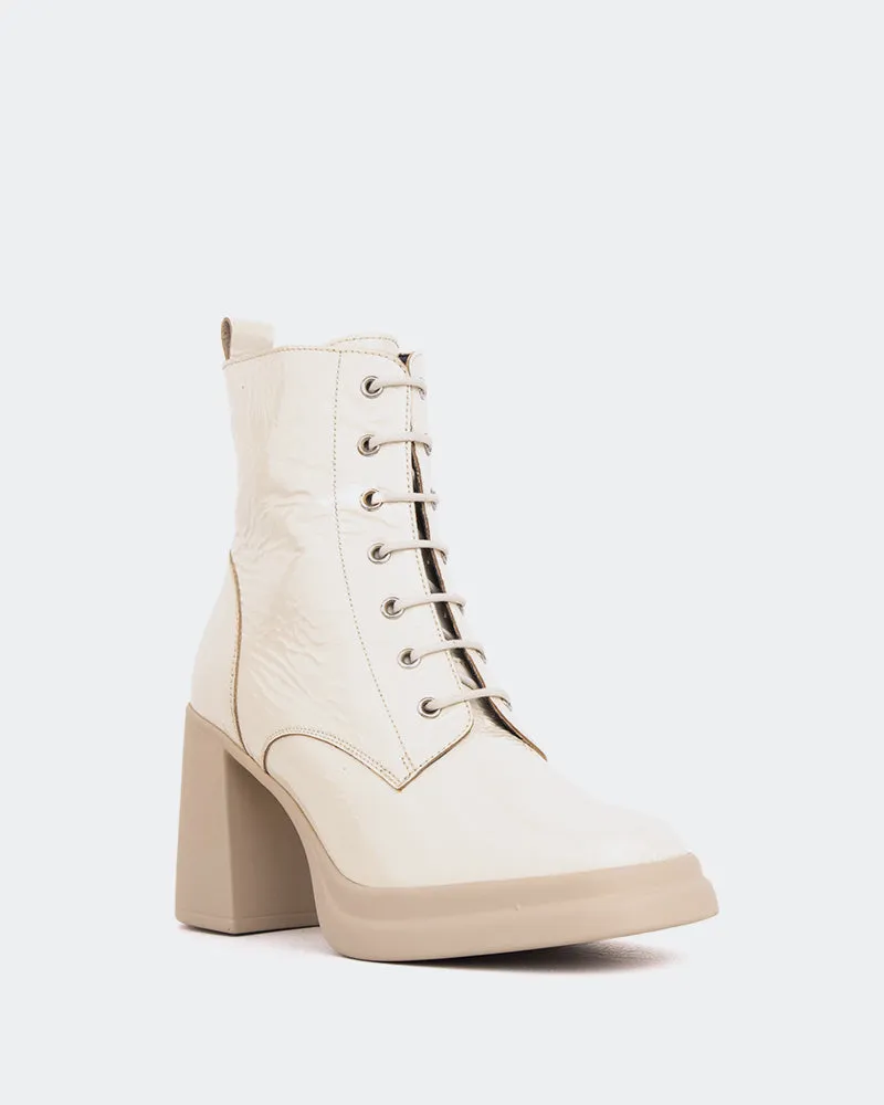 Citorio Off White Naplack Anywhere Utility Style In Sync