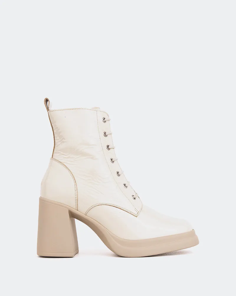 Citorio Off White Naplack Go-Everywhere Purpose-First Outfit