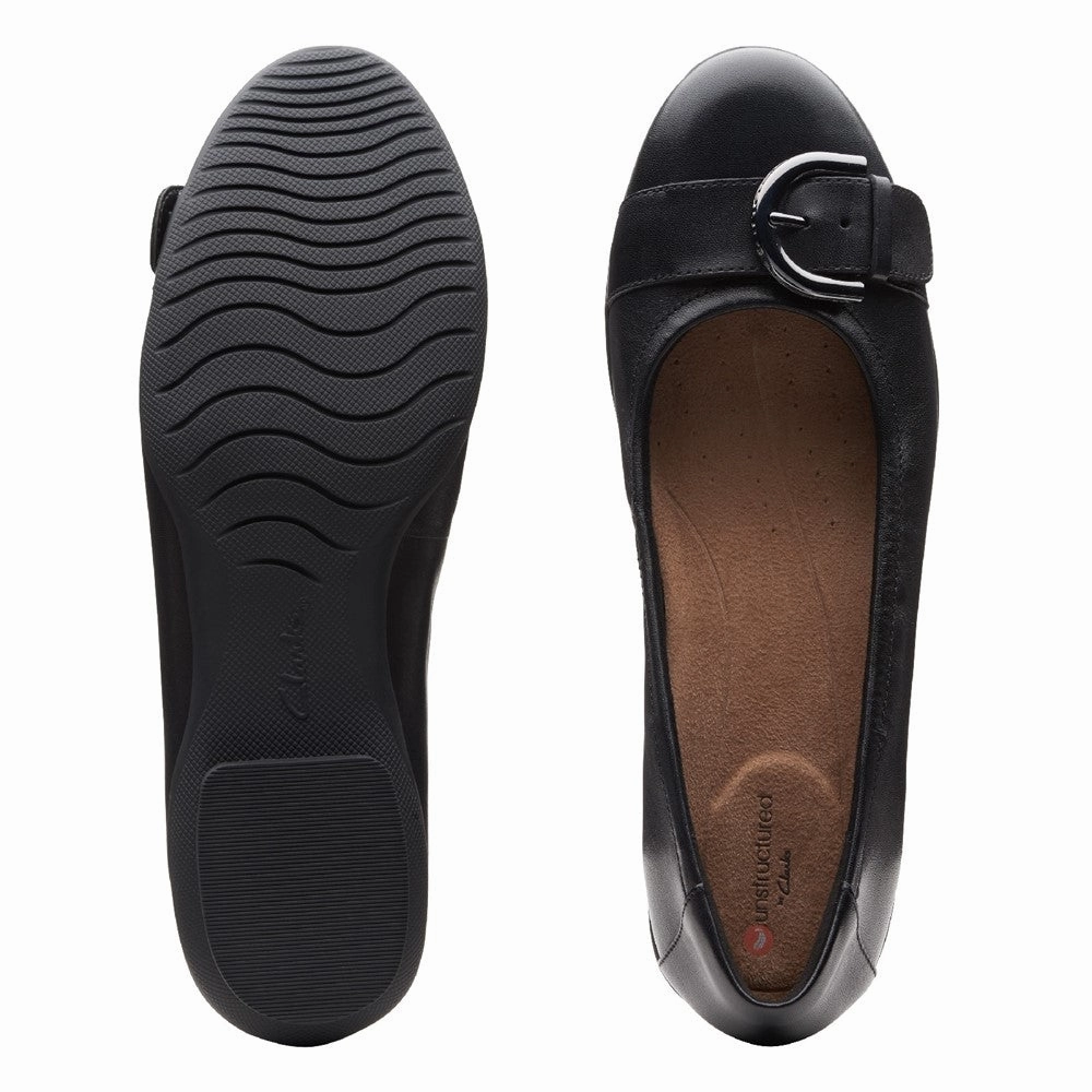 Clarks Neenah Lark Slip On Shoe Modern Tone