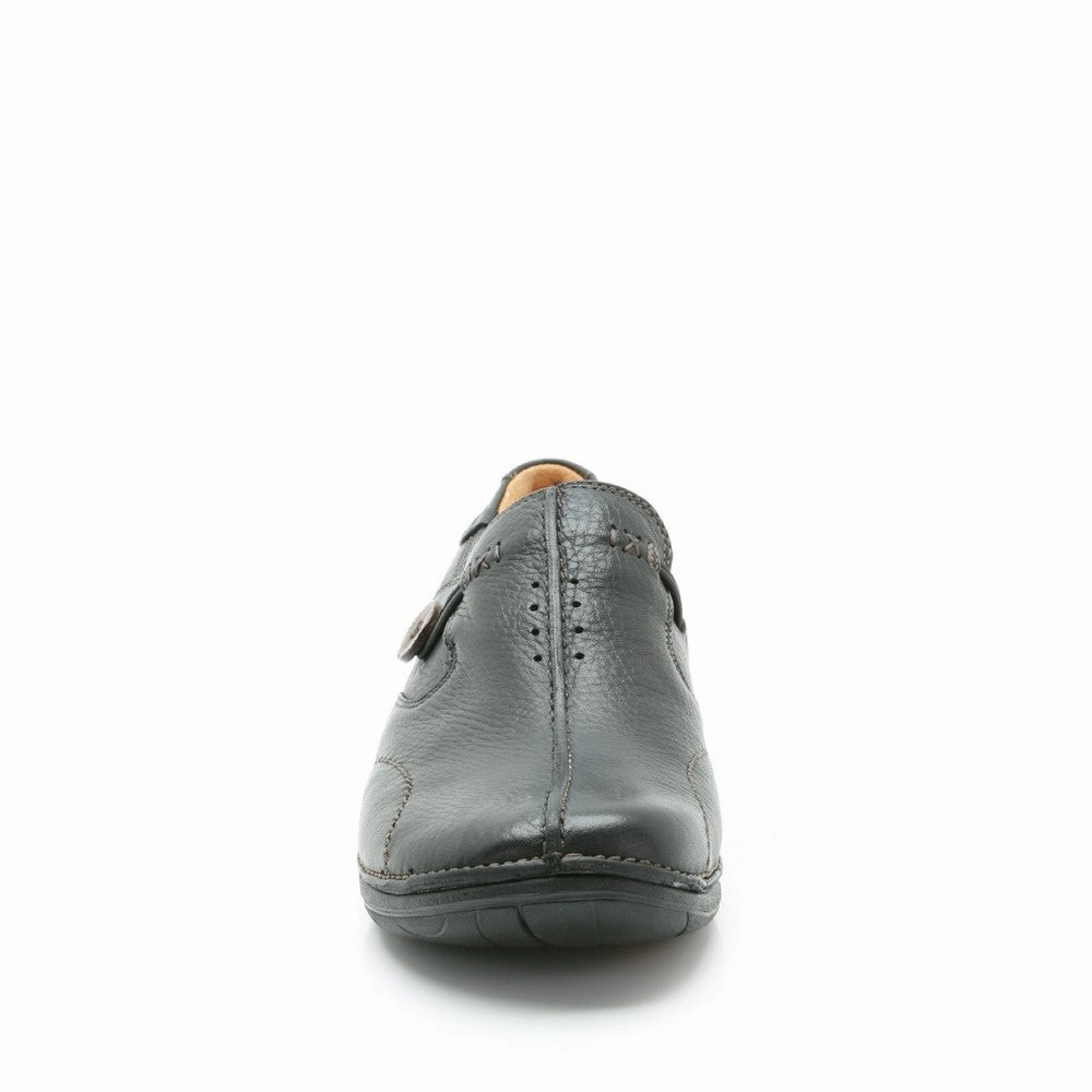 Clarks Un Loop Slip On Shoe Constant Comfort Life-Ready Layers
