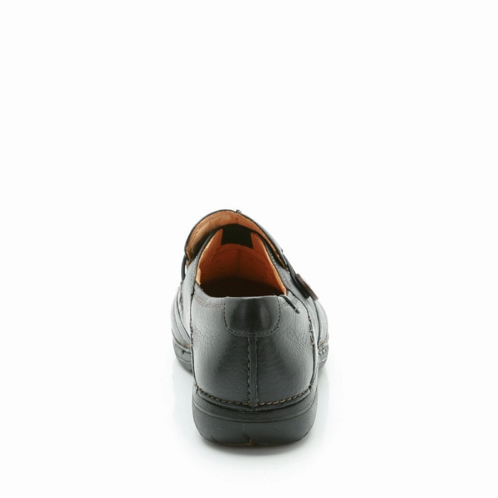 Adaptable Pieces Clarks Un Loop Slip On Shoe