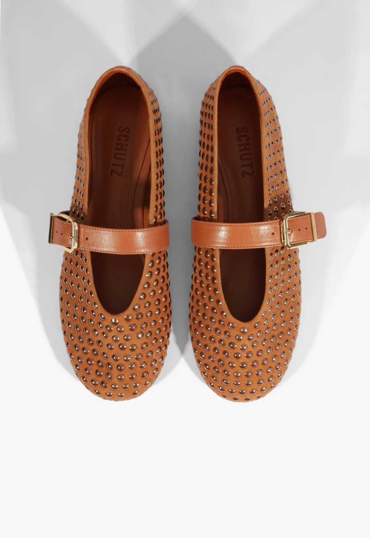 Subtle Impact Eiza Shine Suede Flat