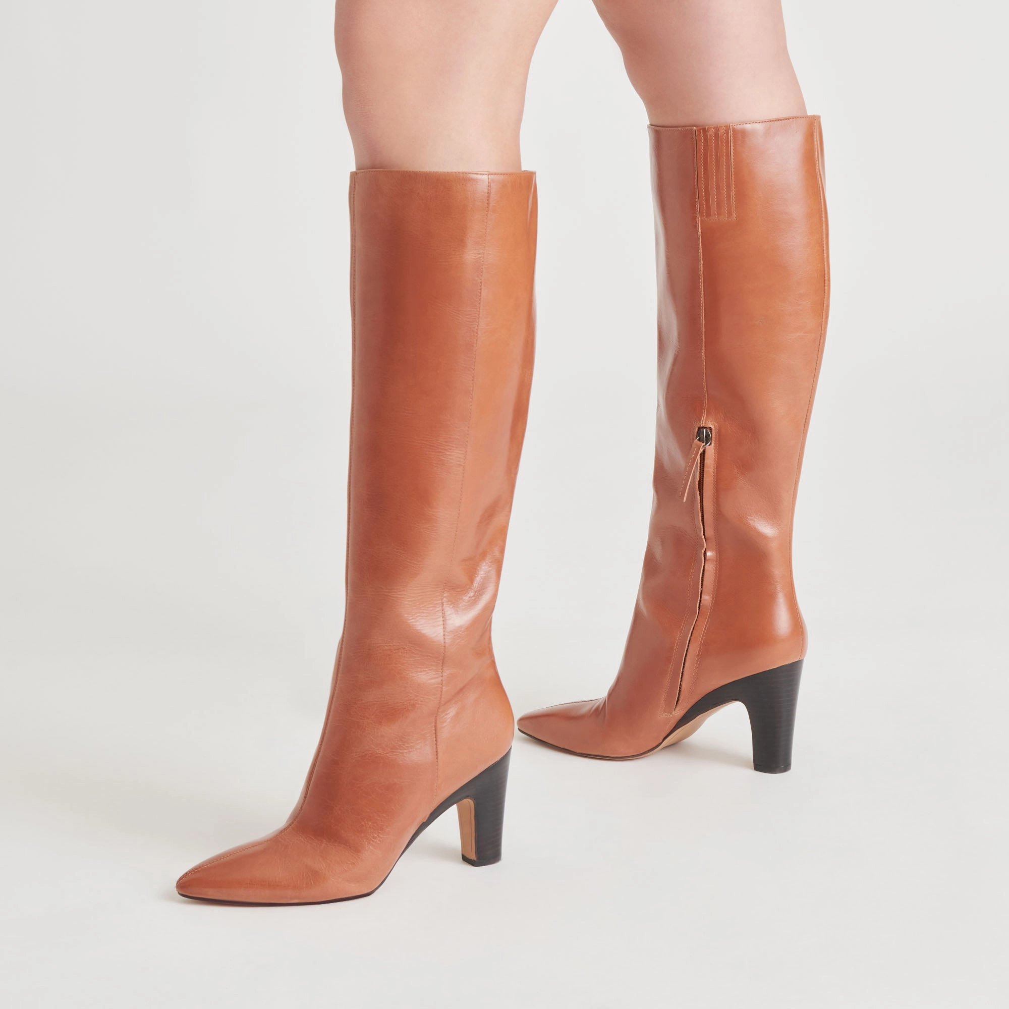 Nelas Boots Cognac Leather Forward Pulse