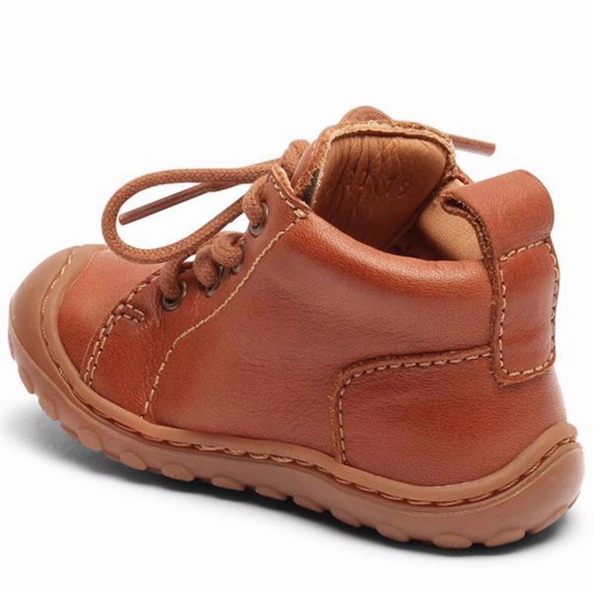 Motion Meets Design Clean-Forward Bisgaard Prewalker Lace Cognac
