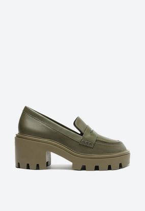 Layer Your World Viola Tractor Leather Flat